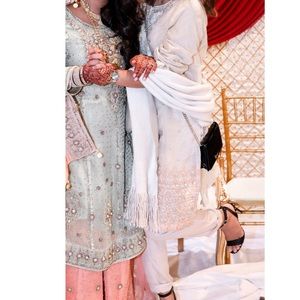 New designer Agha Noor Kurti with slip